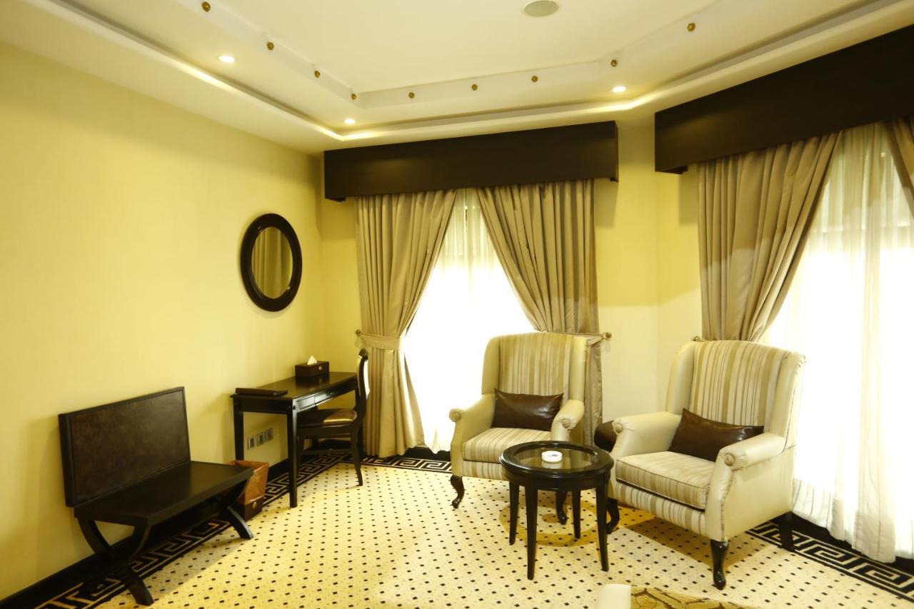 Bahria Grand Hotel & Resort Lahore Exterior photo