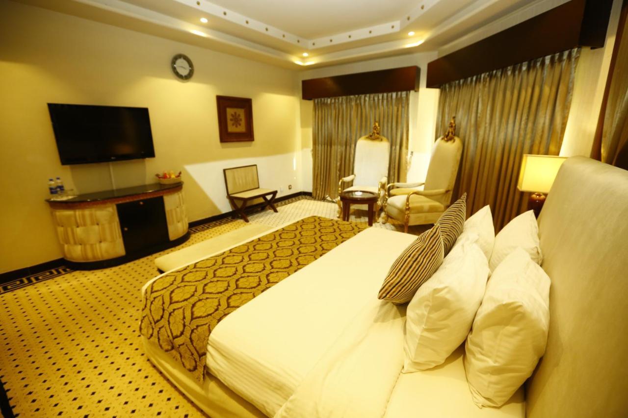 Bahria Grand Hotel & Resort Lahore Exterior photo