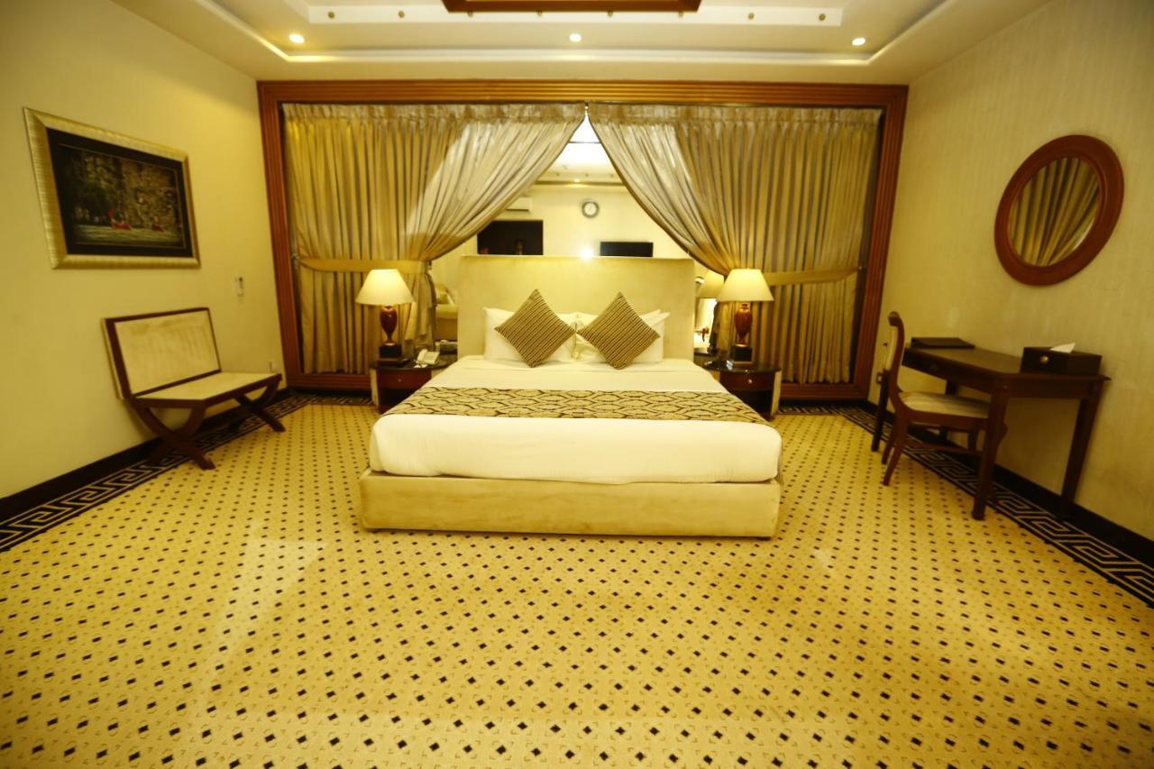 Bahria Grand Hotel & Resort Lahore Exterior photo